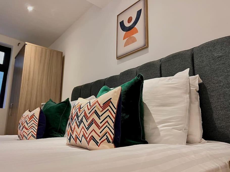 Unique Studio In Central سوثامبتون المظهر الخارجي الصورة