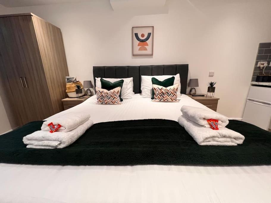 Unique Studio In Central سوثامبتون المظهر الخارجي الصورة
